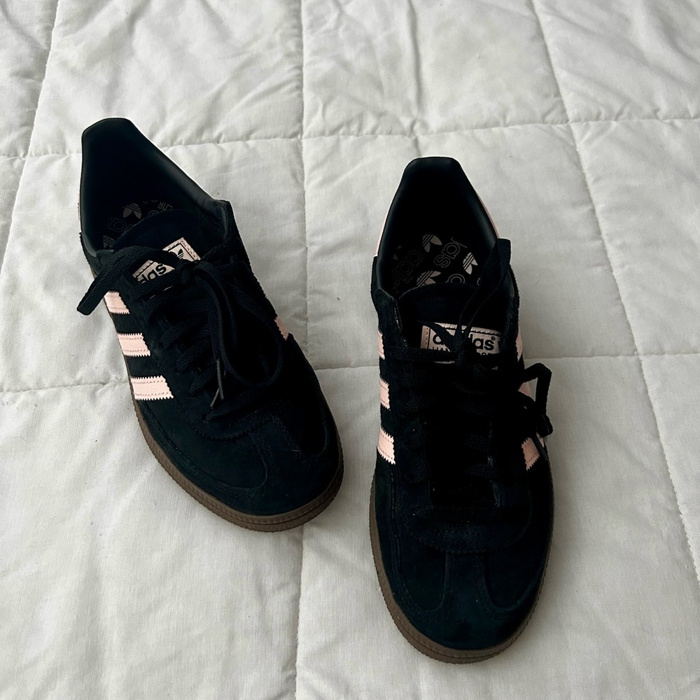 adidas Women’s Black Sneakers with Light Pink Stripes